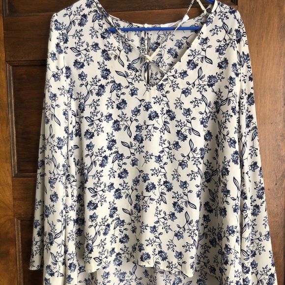 Blouse - Picture 1 of 6